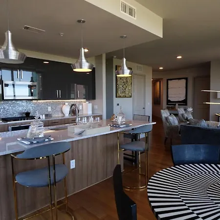 Landing At The Hayworth - 1 Bedroom In Westside